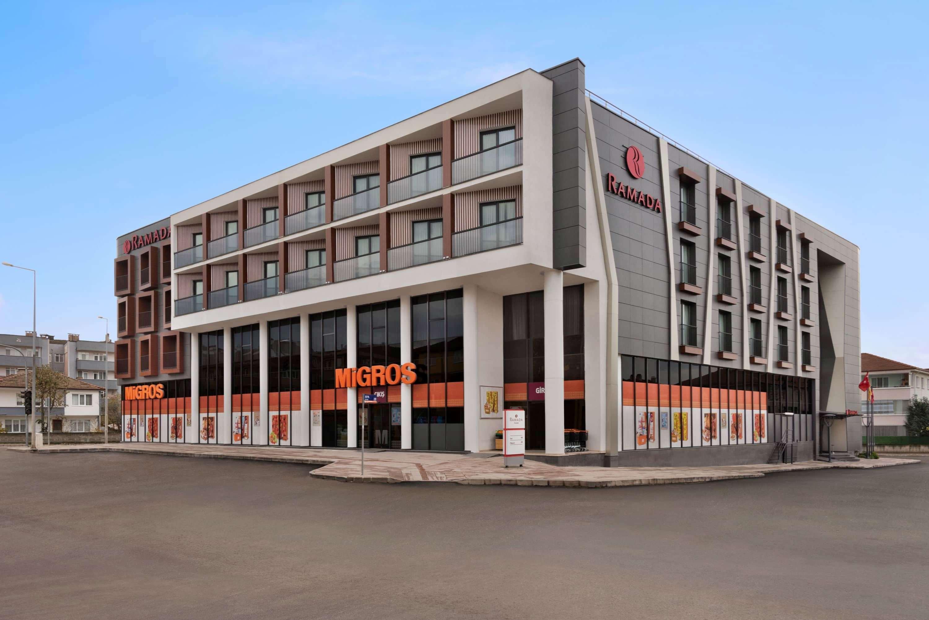 Ramada By Wyndham Sakarya Hendek Ξενοδοχείο Εξωτερικό φωτογραφία